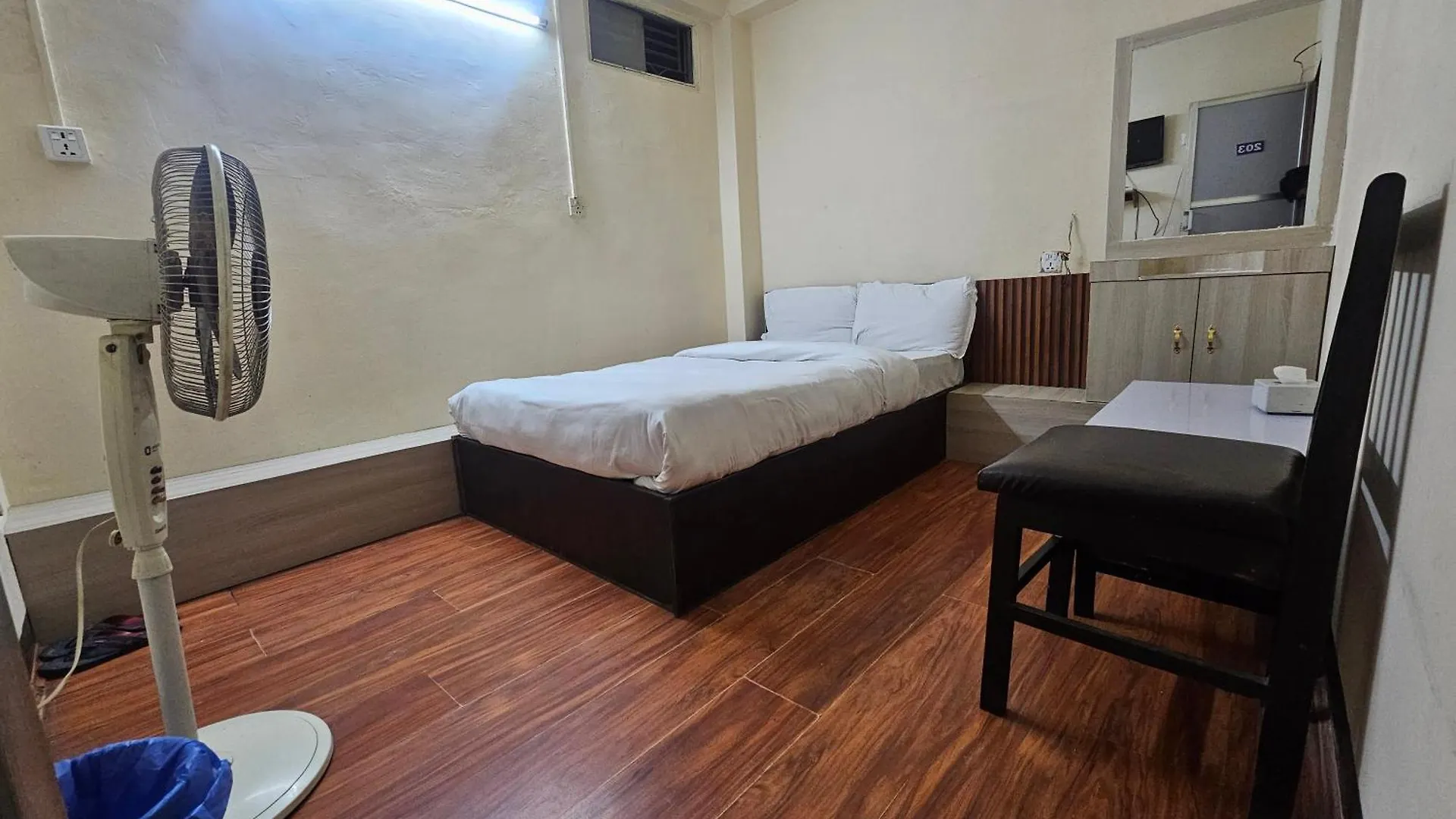 Hotel R Valley View And Family Restaurant Pvt Ltd Kathmandu 2*,